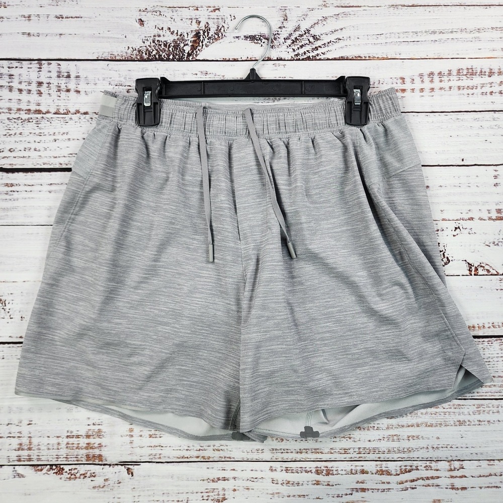 Lululemon Men's At Ease Short Large Heathered Grey Built-in liner